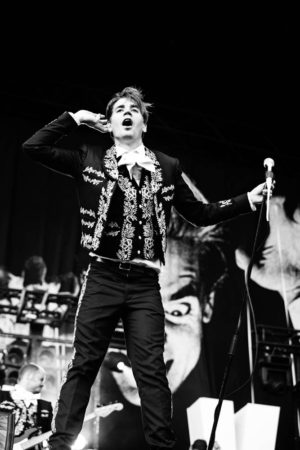 Commercial Advertisement Ad Photoshop Photography Music Concert Festival Tour Backstage Stage - by Julian Erksmeyer Swedish Swedes Sweden Rockstar Lead Singer Microphone