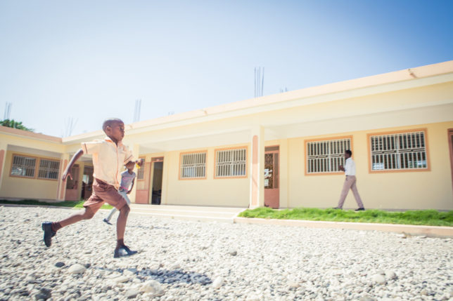 Commercial Photoshop Photography Documentary Documentaries Dokumentation Reportage Fotografie Journalism Journalismus - by Julian Erksmeyer Haiti Port-au-Prince poor humanitarian help orphans orphan orphanage